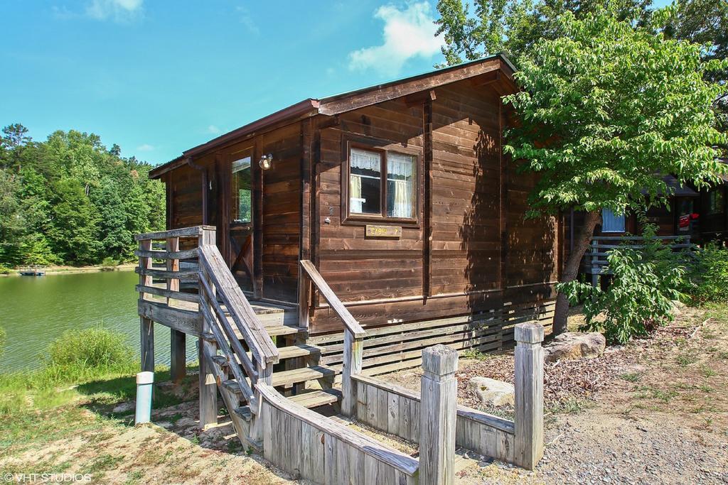 Forest Lake Camping Resort Lakefront Cabin 8 Advance Εξωτερικό φωτογραφία